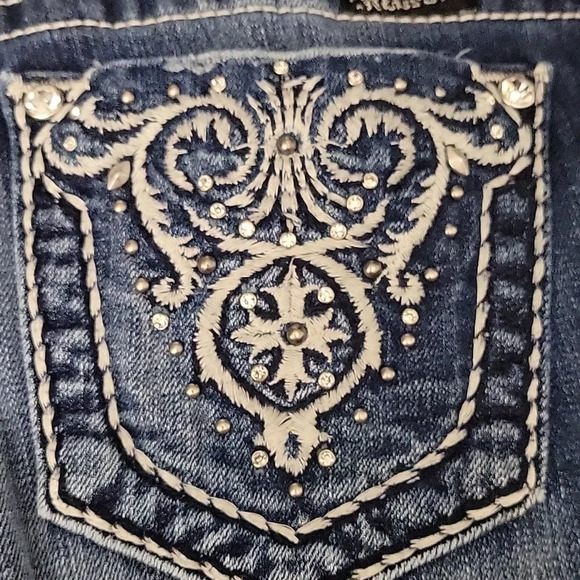 Miss Me Capris - Picture 6 of 10